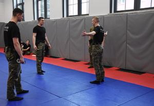 Zakończenie kursu doskonalącego pt. „Doprowadzanie cudzoziemców drogą lądową” Zakończenie kursu doskonalącego pt. „Doprowadzanie cudzoziemców drogą lądową”