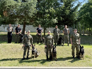 Po pięciu miesiącach szkolenia ruszają do służby Po pięciu miesiącach szkolenia ruszają do służby