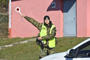 Funkcjonariuszka podczas egzaminu praktycznego