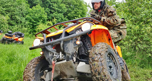 Kursanci na pojazdach ATV