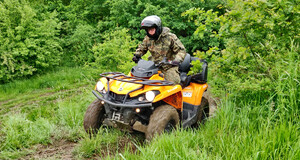 Kursanci na pojazdach ATV
