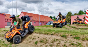Kursanci na pojazdach ATV
