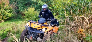 Trening bezpiecznej jazdy pojazdami ATV w różnych warunkach terenowych