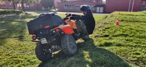 Trening bezpiecznej jazdy pojazdami ATV w różnych warunkach terenowych