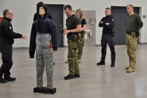 kurs instruktorski z zakresu prowadzenia zajęć ze sztuk walki z elementami taktyki i technik interwencji DNA 73