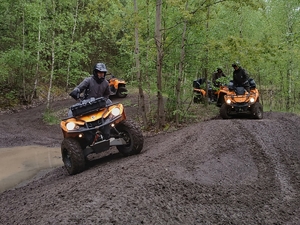 Strażnicy leśni szkolą się na pojazdach ATV