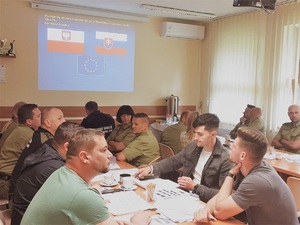 Szkolenie funkcjonariuszy z Karpackiego Oddziału SG z zakresu problematyki wspólnych polsko-słowackich patroli