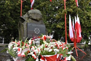 Oddali hołd powstańcom warszawskim