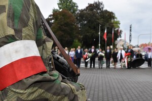 Oddali hołd powstańcom warszawskim