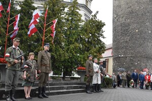 Oddali hołd powstańcom warszawskim
