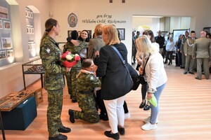 Ślubowanie nowo przyjętych do służby funkcjonariuszy w OSS SG w Lubaniu