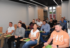 Kurs doskonalący nt. „Przeprowadzanie doprowadzeń cudzoziemców drogą lotniczą – poziom I”.