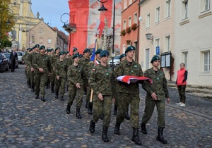 Uroczyste ślubowanie uczniów klas pierwszych o profilu graniczno-obronnym z Zespołu Szkół w Lubomierzu