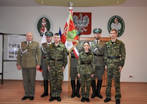 Ślubowanie nowo przyjętych do służby funkcjonariuszy w OSS SG w Lubaniu