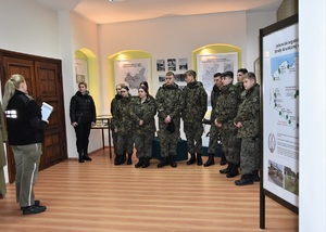 Wizyta uczniów klas mundurowych w Ośrodku Szkoleń Specjalistycznych Straży Granicznej w Lubaniu