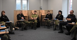Uczestnicy kursu podczas zajęć. Uczestnicy kursu podczas zajęć.