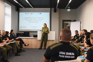 Kurs doskonalący pt. „Rozwiązywanie sytuacji konfliktowych w relacjach funkcjonariusz – cudzoziemiec w środowisku wielokulturowym” Kurs doskonalący pt. „Rozwiązywanie sytuacji konfliktowych w relacjach funkcjonariusz – cudzoziemiec w środowisku wielokulturowym”