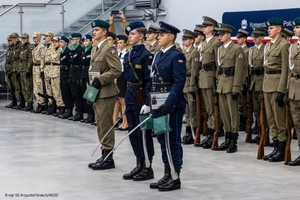 Finał II Ogólnopolskiego Przeglądu Musztry Klas Mundurowych w OSS SG w Lubaniu dobiegł końca Finał II Ogólnopolskiego Przeglądu Musztry Klas Mundurowych w OSS SG w Lubaniu dobiegł końca