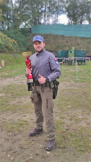 Zwycięzca zawodów z pucharem