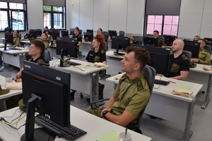 Przeprowadzanie przez funkcjonariuszy SG kontroli legalności wykonywania pracy przez cudzoziemców, prowadzenia działalności gospodarczej przez cudzoziemców, powierzania wykonywania pracy cudzoziemcom - poziom I Przeprowadzanie przez funkcjonariuszy SG kontroli legalności wykonywania pracy przez cudzoziemców, prowadzenia działalności gospodarczej przez cudzoziemców, powierzania wykonywania pracy cudzoziemcom - poziom I