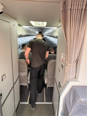 Przeprowadzanie doprowadzeń cudzoziemców drogą lotniczą - poziom I