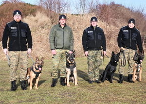Zakończenie kursów doskonaląco-atestacyjnych przewodników psów tropiących, tropiąco-patrolowych i patrolowo-obronnych. Zakończenie kursów doskonaląco-atestacyjnych przewodników psów tropiących, tropiąco-patrolowych i patrolowo-obronnych.
