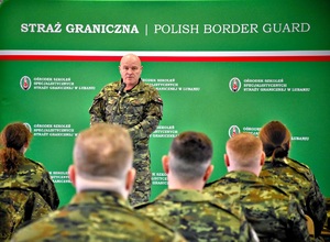 Ponad 180 nowych funkcjonariuszy SG rozpoczyna szkolenie podstawowe w OSS SG w Lubaniu Ponad 180 nowych funkcjonariuszy SG rozpoczyna szkolenie podstawowe w OSS SG w Lubaniu