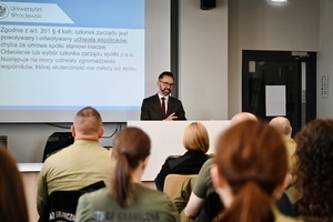 Kurs nt. „Przeprowadzanie przez funkcjonariuszy SG kontroli legalności wykonywania pracy przez cudzoziemców, prowadzenia działalności gospodarczej przez cudzoziemców, powierzania wykonywania pracy cudzoziemcom - poziom II.” Kurs nt. „Przeprowadzanie przez funkcjonariuszy SG kontroli legalności wykonywania pracy przez cudzoziemców, prowadzenia działalności gospodarczej przez cudzoziemców, powierzania wykonywania pracy cudzoziemcom - poziom II.”