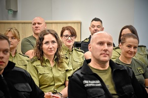 Kurs nt. „Przeprowadzanie przez funkcjonariuszy SG kontroli legalności wykonywania pracy przez cudzoziemców, prowadzenia działalności gospodarczej przez cudzoziemców, powierzania wykonywania pracy cudzoziemcom - poziom II.” Kurs nt. „Przeprowadzanie przez funkcjonariuszy SG kontroli legalności wykonywania pracy przez cudzoziemców, prowadzenia działalności gospodarczej przez cudzoziemców, powierzania wykonywania pracy cudzoziemcom - poziom II.”