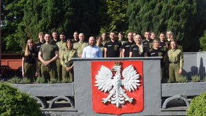 29.05.2026 r. -1Pierwsza edycja kursu doskonalącego nt. „Przesłuchanie w postępowaniu administracyjnym jako skuteczna metoda ułatwiająca pozyskanie informacji” Zdjęcie grupowe uczestników szkolenia