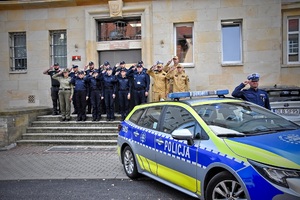 Wspólnie oddaliśmy hołd zmarłemu policjantowi Wspólnie oddaliśmy hołd zmarłemu policjantowi