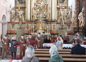 Uroczyste ślubowanie klas pierwszych w Lubomierzu Uroczyste ślubowanie klas pierwszych w Lubomierzu